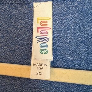 LuLaRoe Heather Blue T-shirt size 2XL.